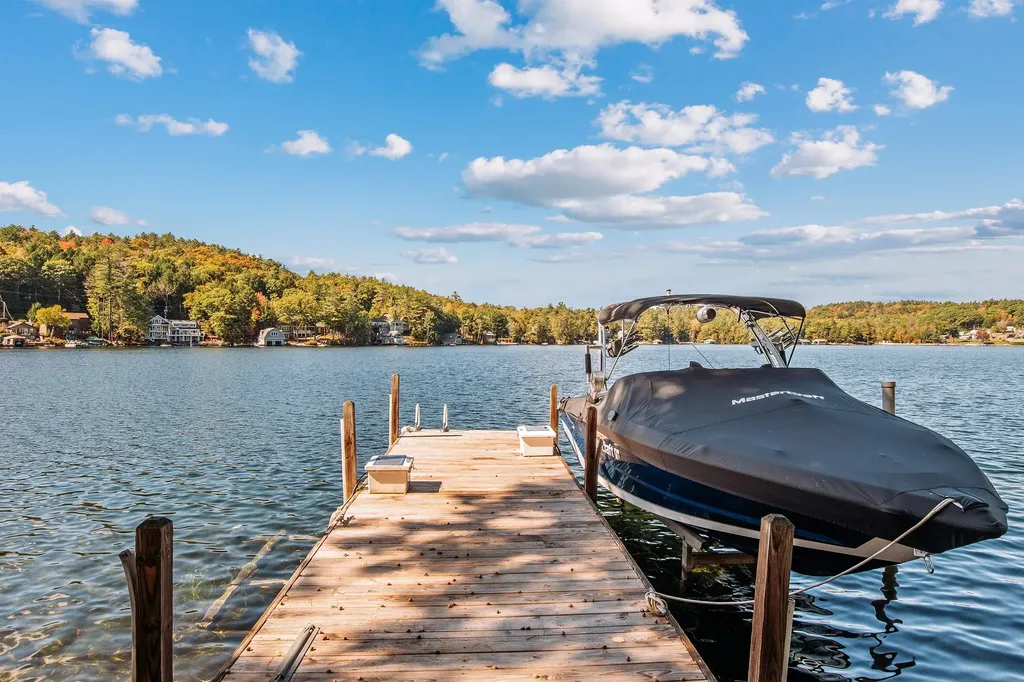 93 Lake Avenue Sunapee NH 03782