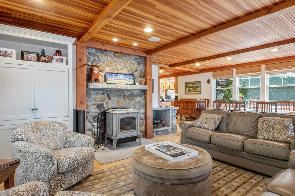 93 Lake Avenue Sunapee NH 03782