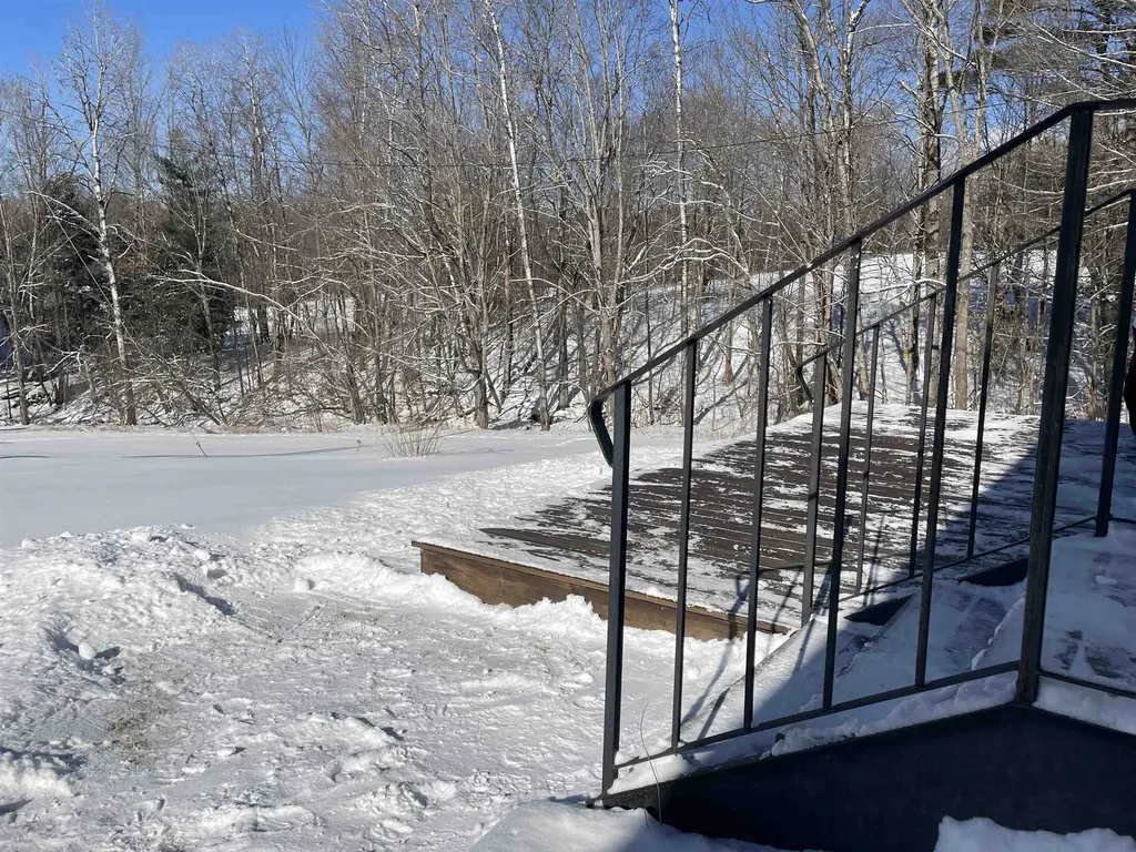 21 Deer Run Road Enfield NH 03748