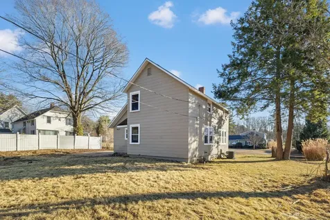 8 Davis Park Plaistow NH 03865
