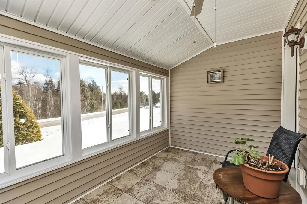 28 Owens Drive Swanzey NH 03446