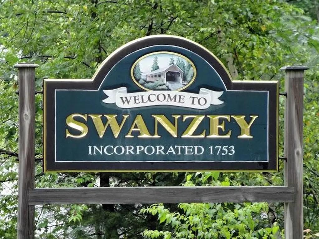 28 Owens Drive Swanzey NH 03446