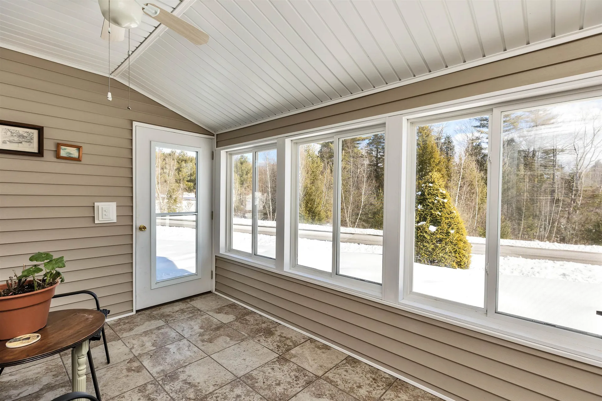 28 Owens Drive Swanzey NH 03446