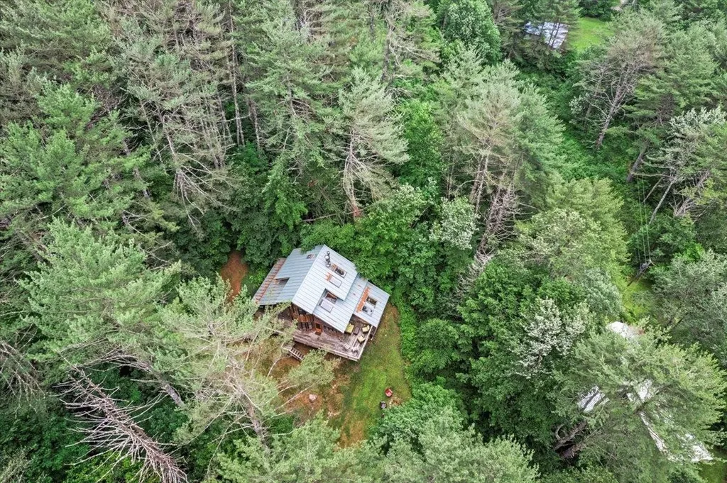 69 Chapin Lane Jamaica VT 05343