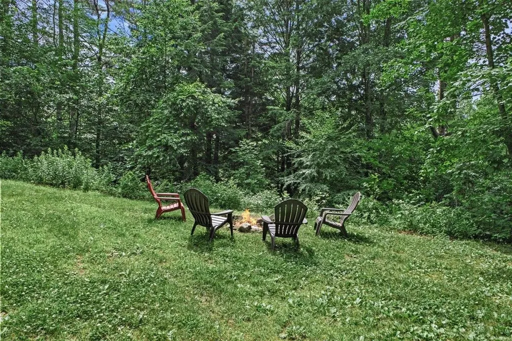 69 Chapin Lane Jamaica VT 05343