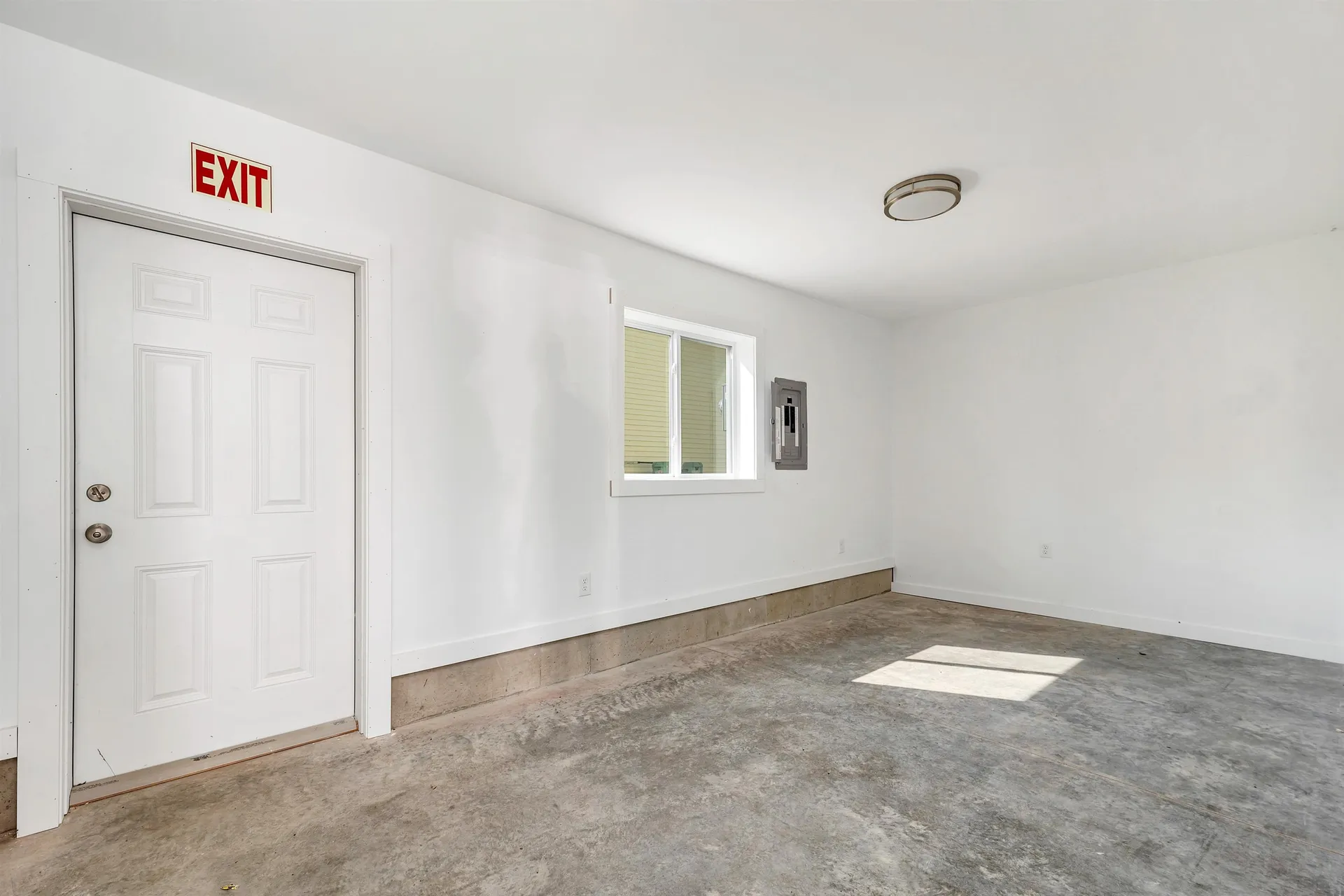 121 Isinglass Circle Barrington NH 03825