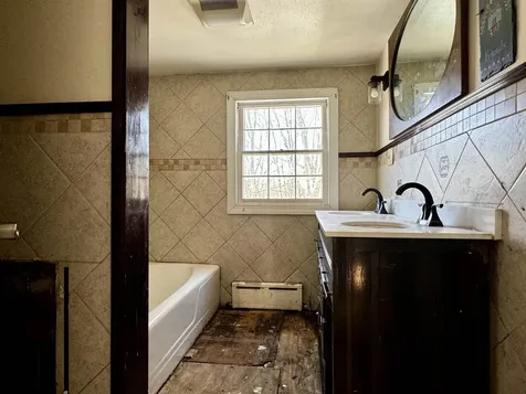 2 Sweetbriar Lane Rochester NH 03867