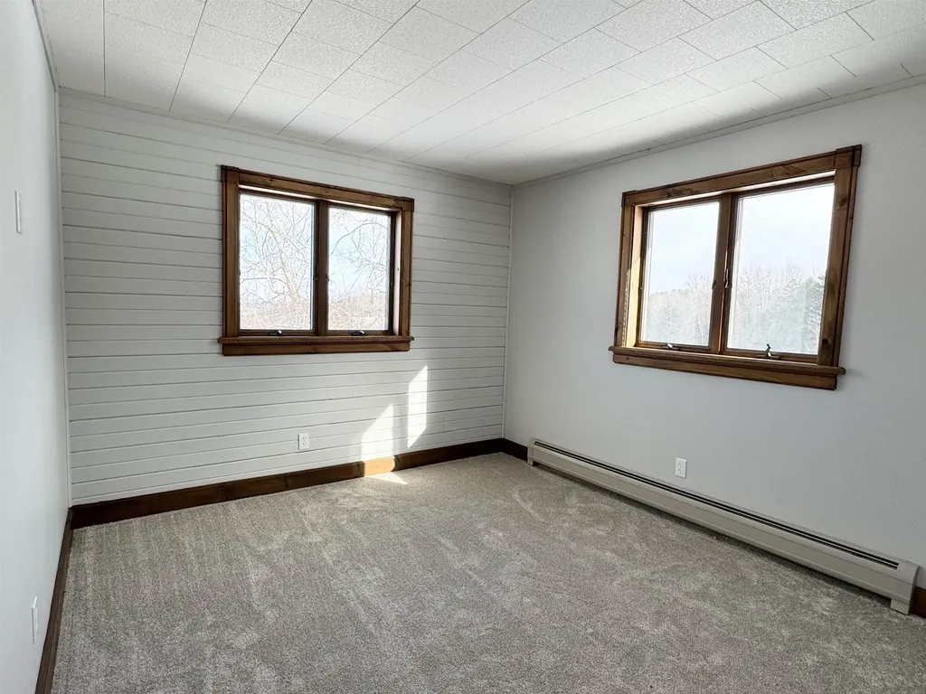 462 Logan Drive Newport City VT 05855