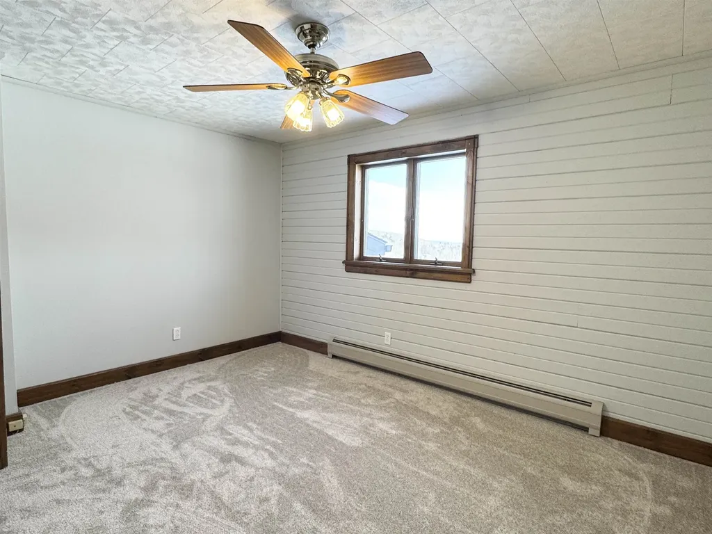 462 Logan Drive Newport City VT 05855