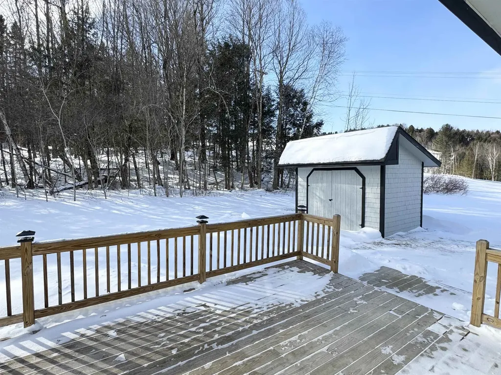 462 Logan Drive Newport City VT 05855
