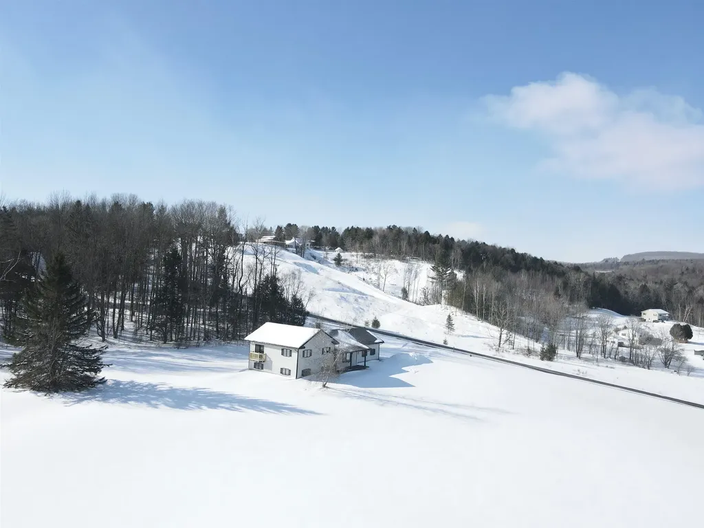 462 Logan Drive Newport City VT 05855