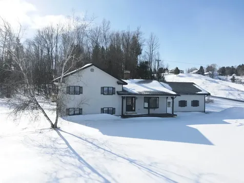 462 Logan Drive Newport City VT 05855