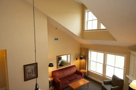 444/446 Qtr. I I I Jackson Gore Inn Ludlow VT 05149