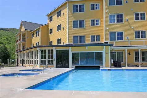 444/446 Qtr. I I I Jackson Gore Inn Ludlow VT 05149