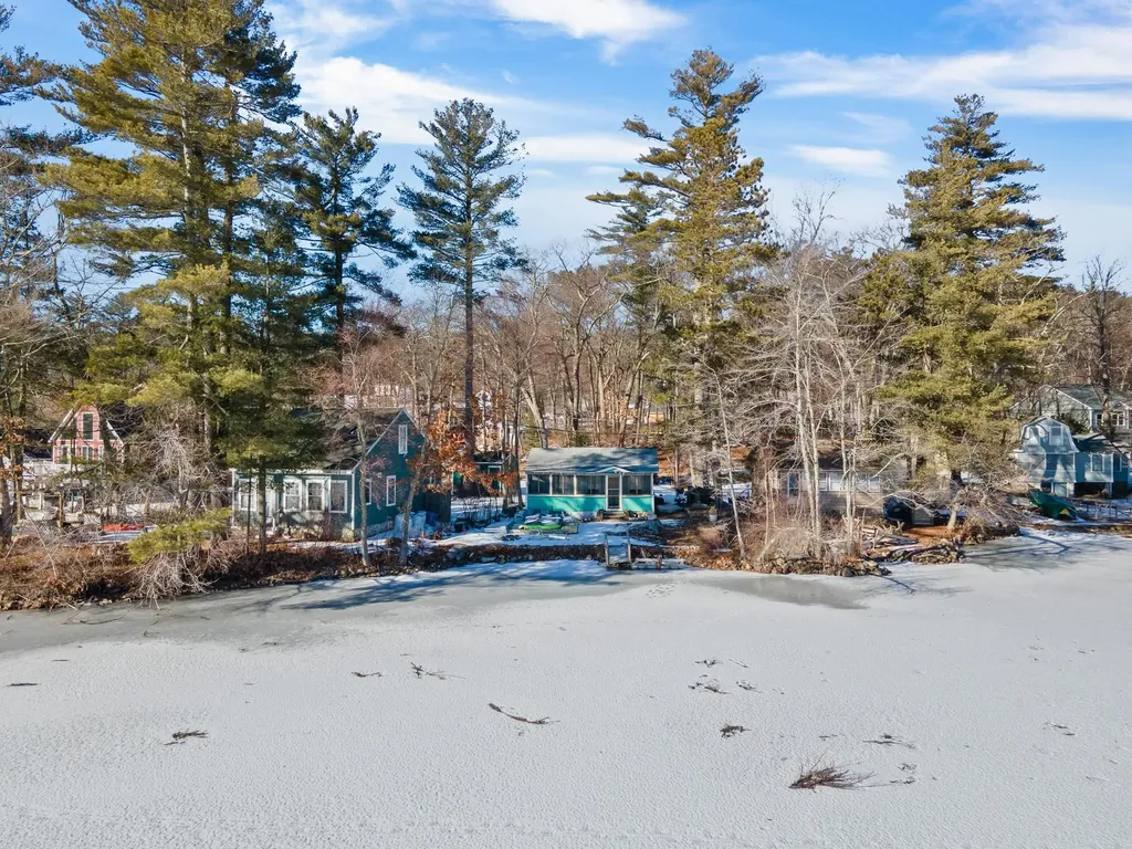 13 Wood Road Pelham NH 03076