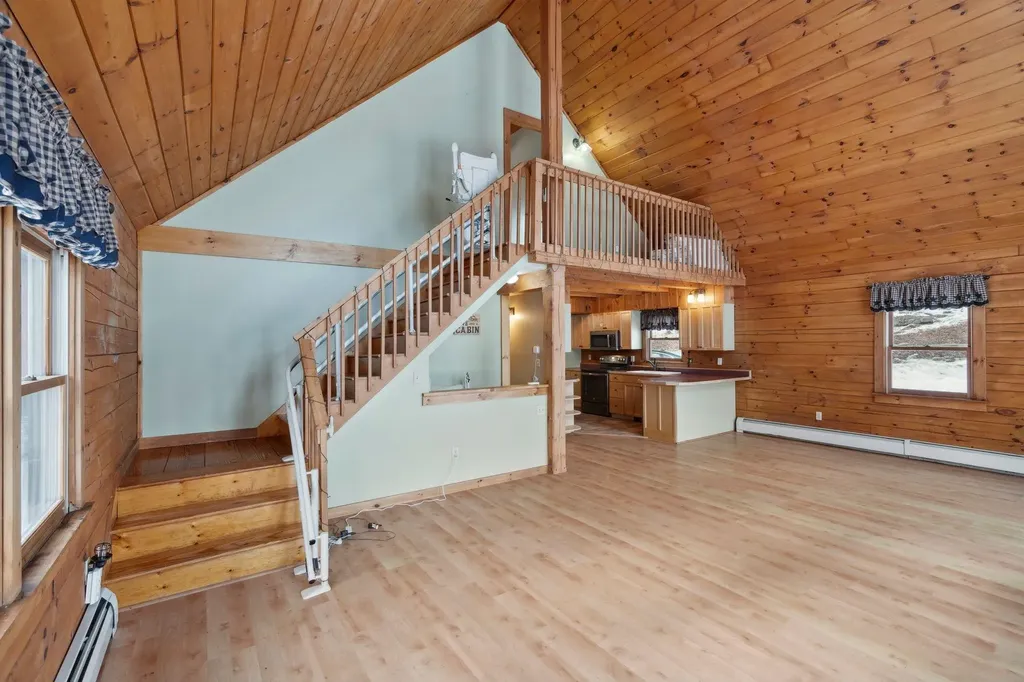 3033 Vt Route 14 Royalton VT 05068