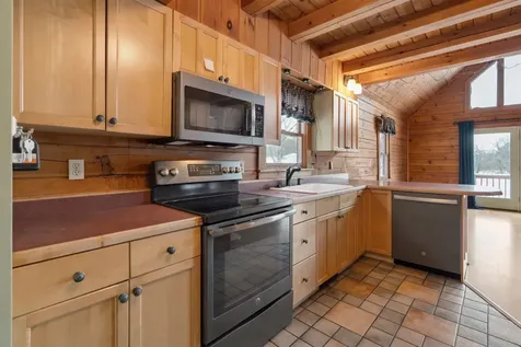 3033 Vt Route 14 Royalton VT 05068