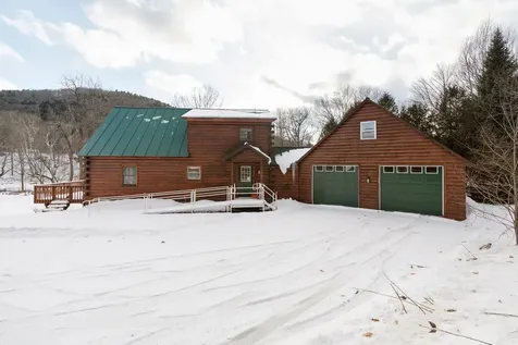 3033 Vt Route 14 Royalton VT 05068