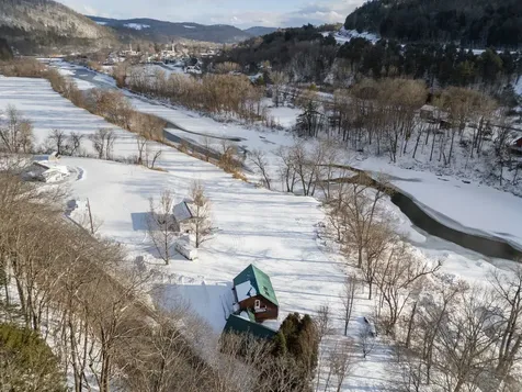 3033 Vt Route 14 Royalton VT 05068