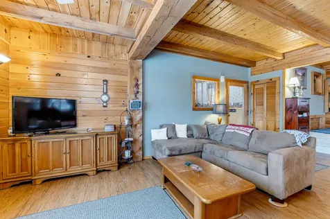 136 Spring Road Pittsburg NH 03592