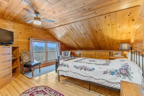 136 Spring Road Pittsburg NH 03592