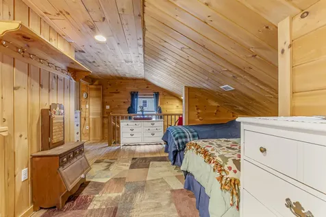 136 Spring Road Pittsburg NH 03592