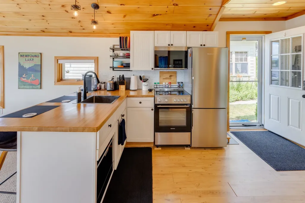 55 Lakeside Road Bristol NH 03222