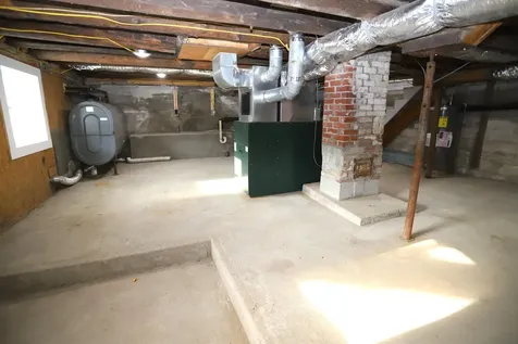 28 Middle Street Newport City VT 05855