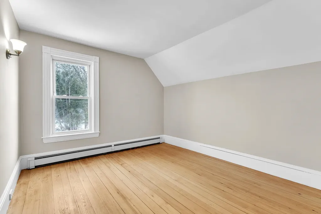 8 Richardson Street Lancaster NH 03584