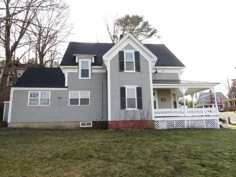 8 Richardson Street Lancaster NH 03584