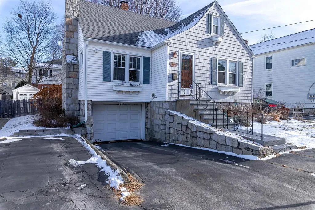 653 Belmont Street Manchester NH 03104