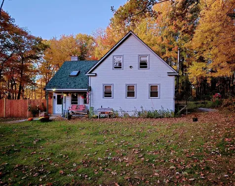 233 Middle Road Deerfield NH 03037