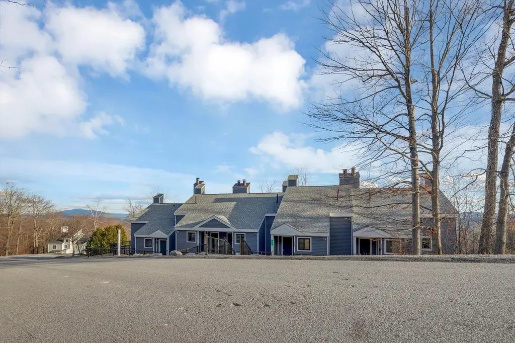 97 Okemo Trailside Extension Ludlow VT 05149