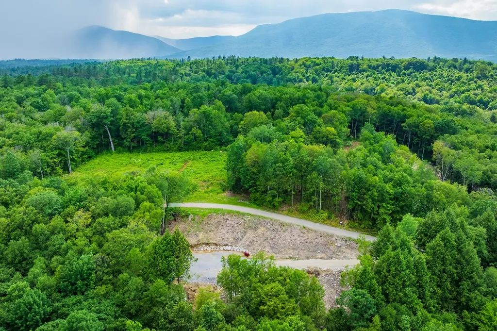 0 Alden Lane Sunderland VT 05250