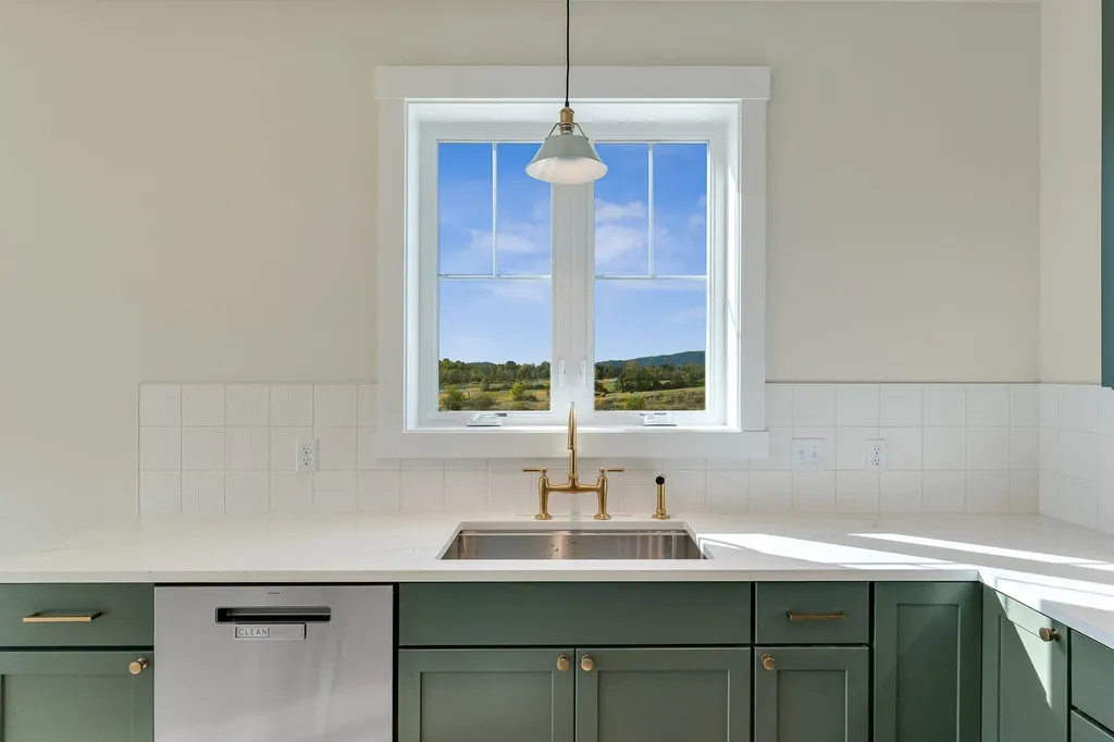 415 Commodore Drive Vergennes VT 05491