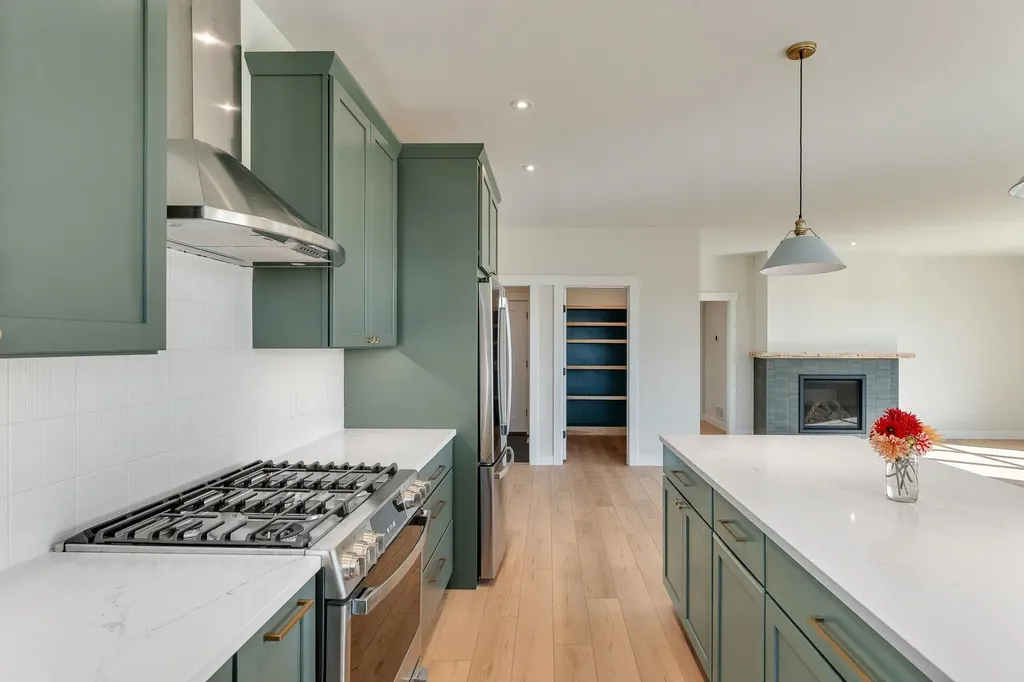 415 Commodore Drive Vergennes VT 05491