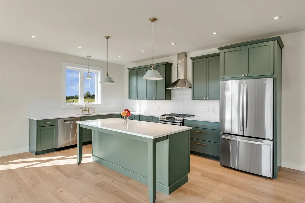 415 Commodore Drive Vergennes VT 05491