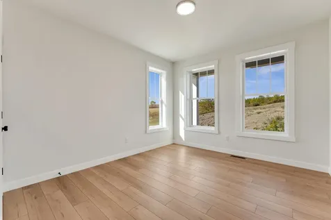 415 Commodore Drive Vergennes VT 05491