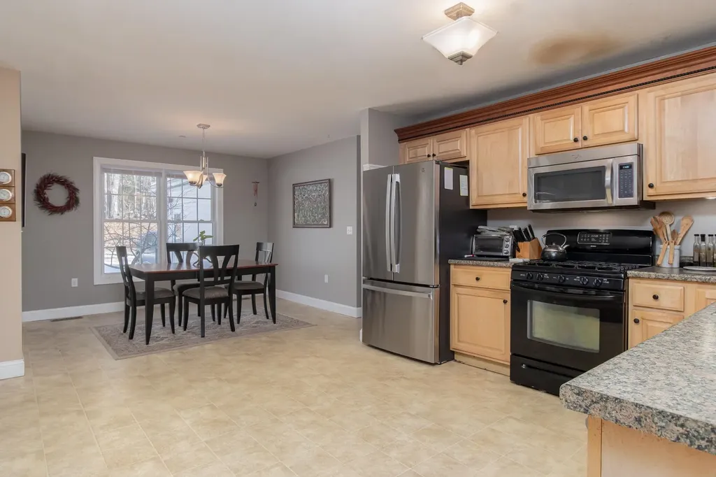 217 Beard Road New Boston NH 03070