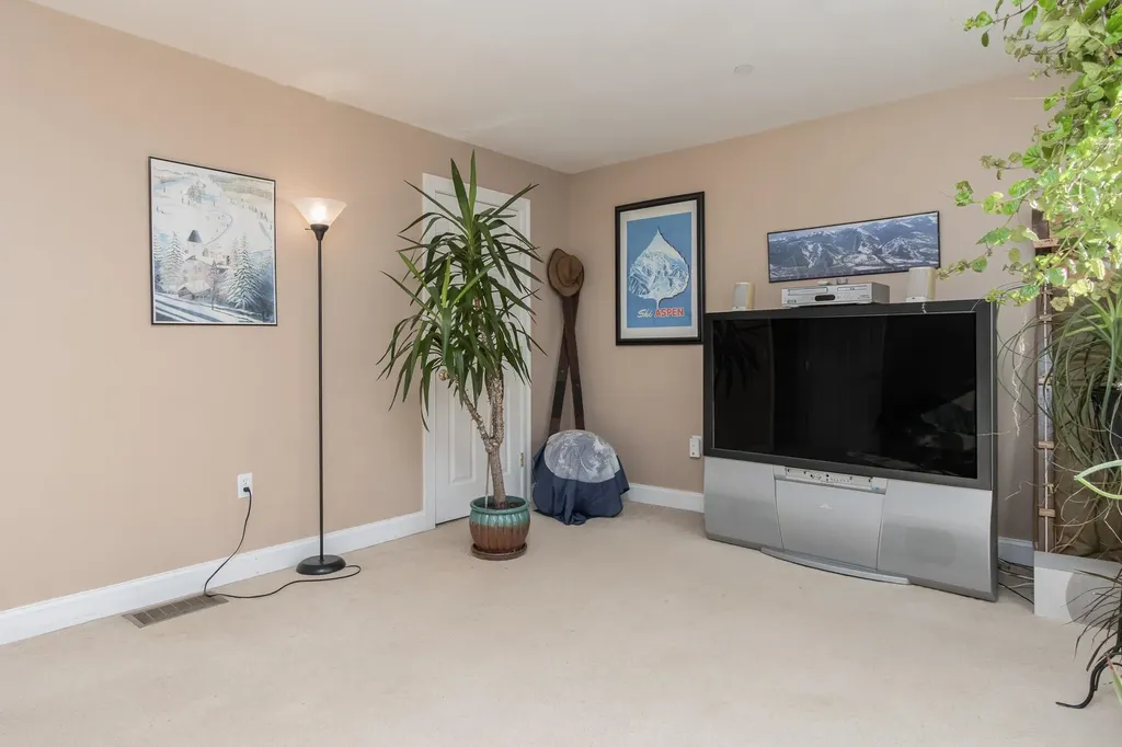 217 Beard Road New Boston NH 03070