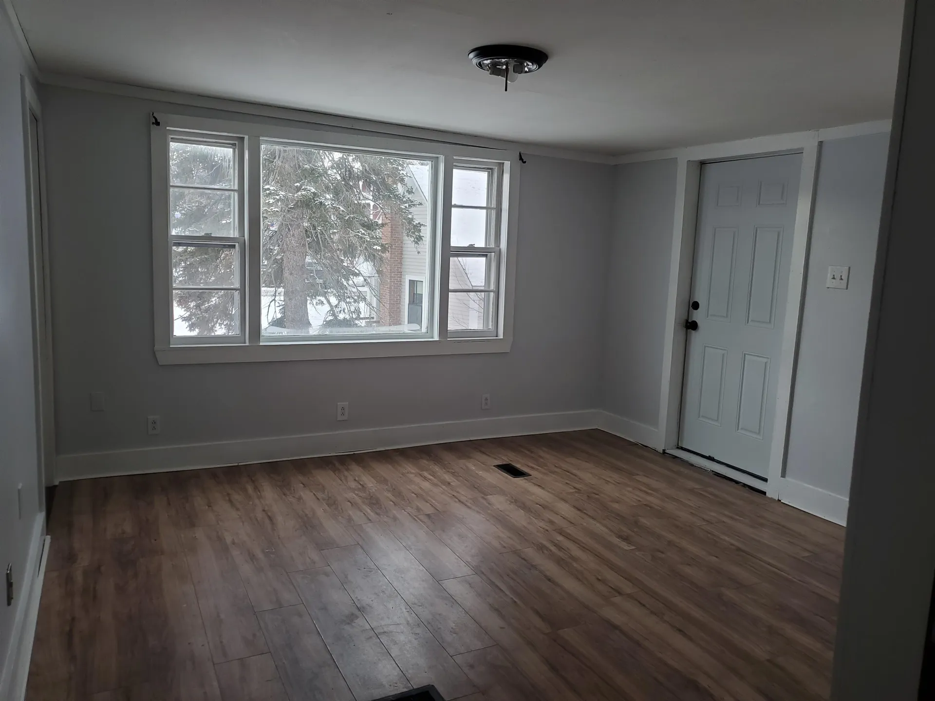 7 Cross Street Whitefield NH 03598