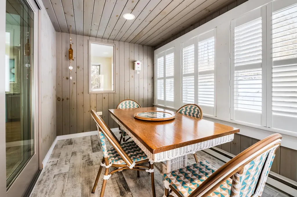 16 Shore Road Grantham NH 03753