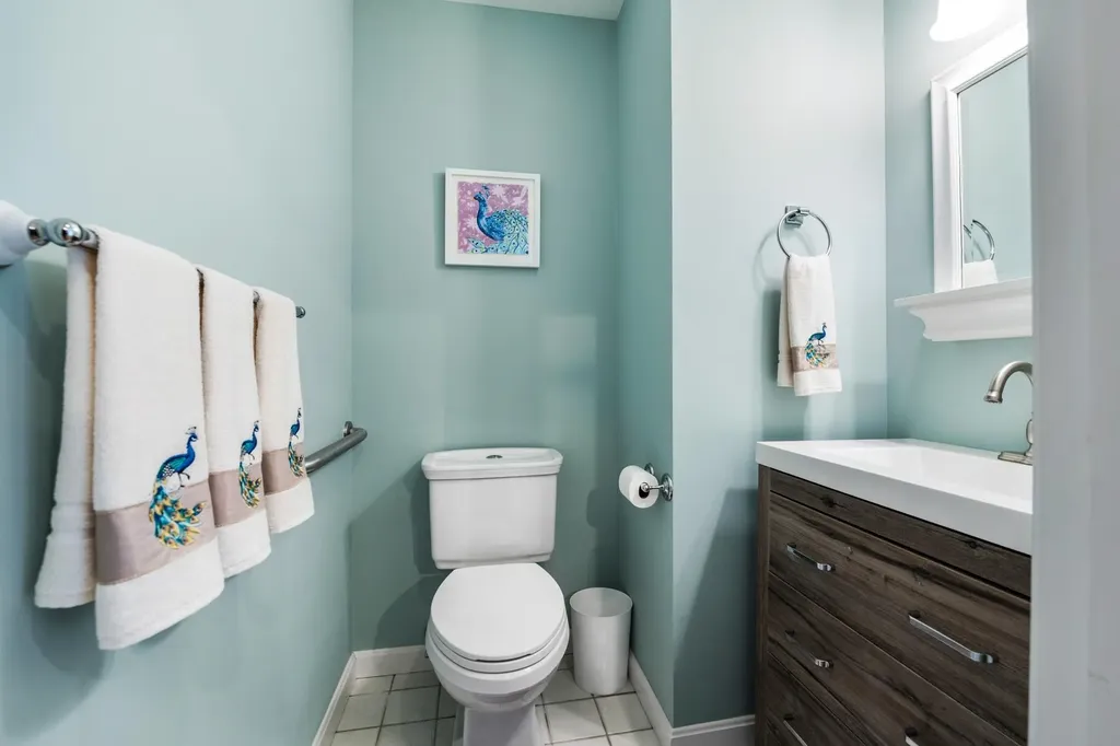 16 Shore Road Grantham NH 03753