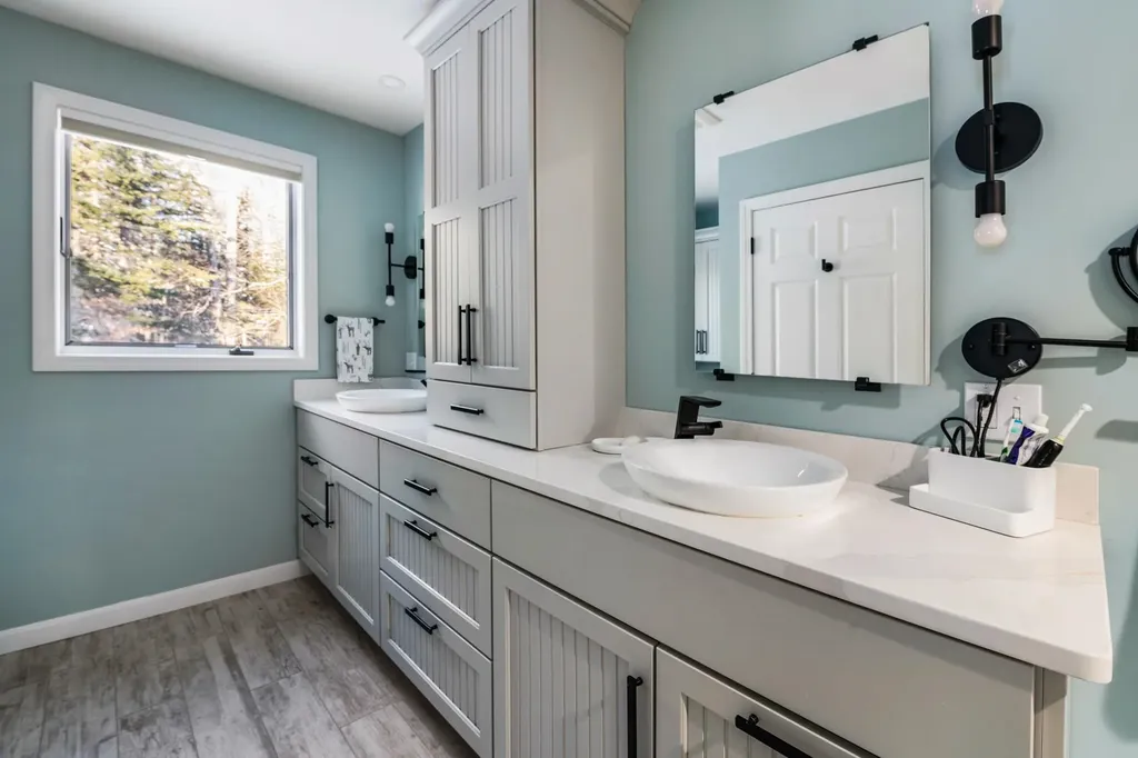 16 Shore Road Grantham NH 03753