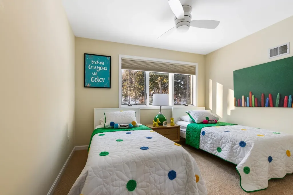 16 Shore Road Grantham NH 03753