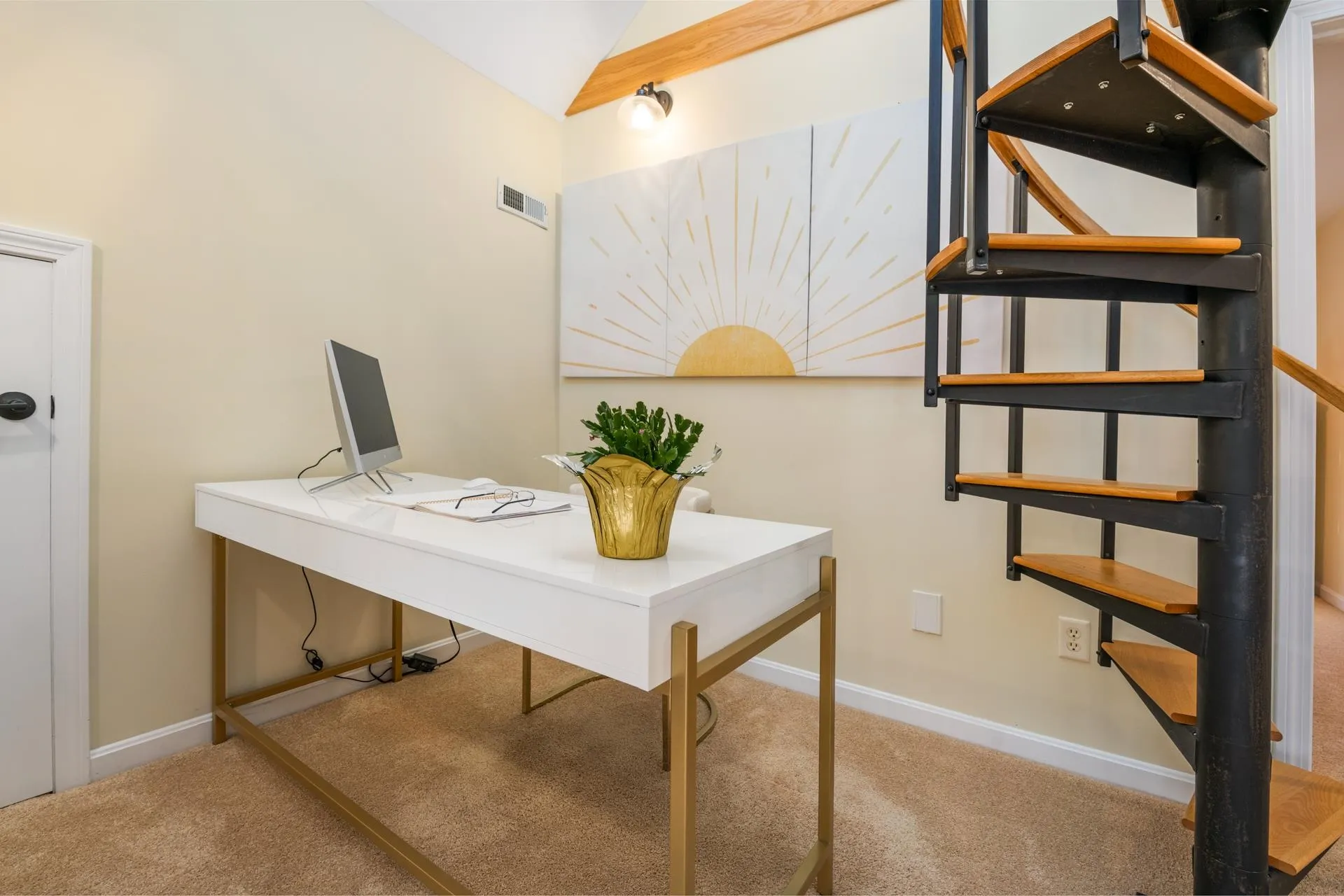 16 Shore Road Grantham NH 03753