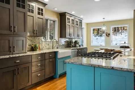 16 Shore Road Grantham NH 03753