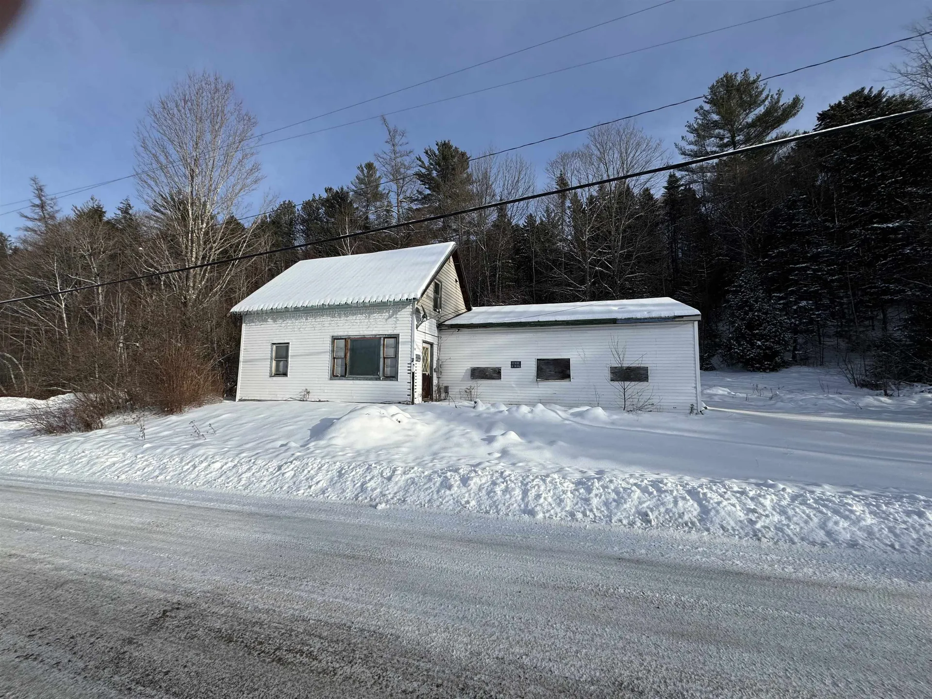 11 Thompson Road Stark NH 03582