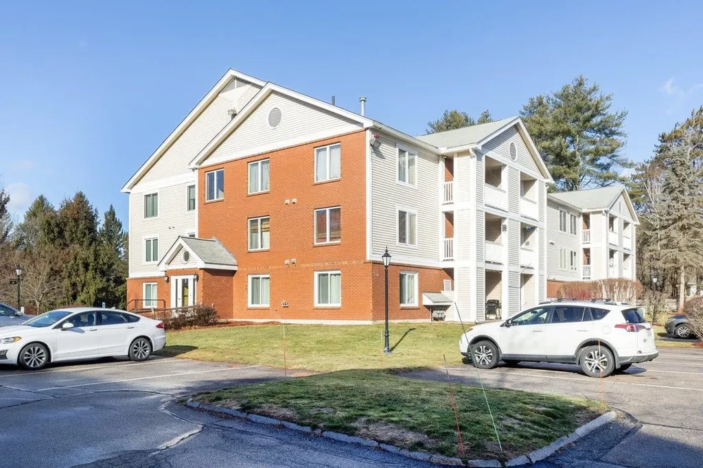 3 Timberwood Drive Goffstown NH 03045