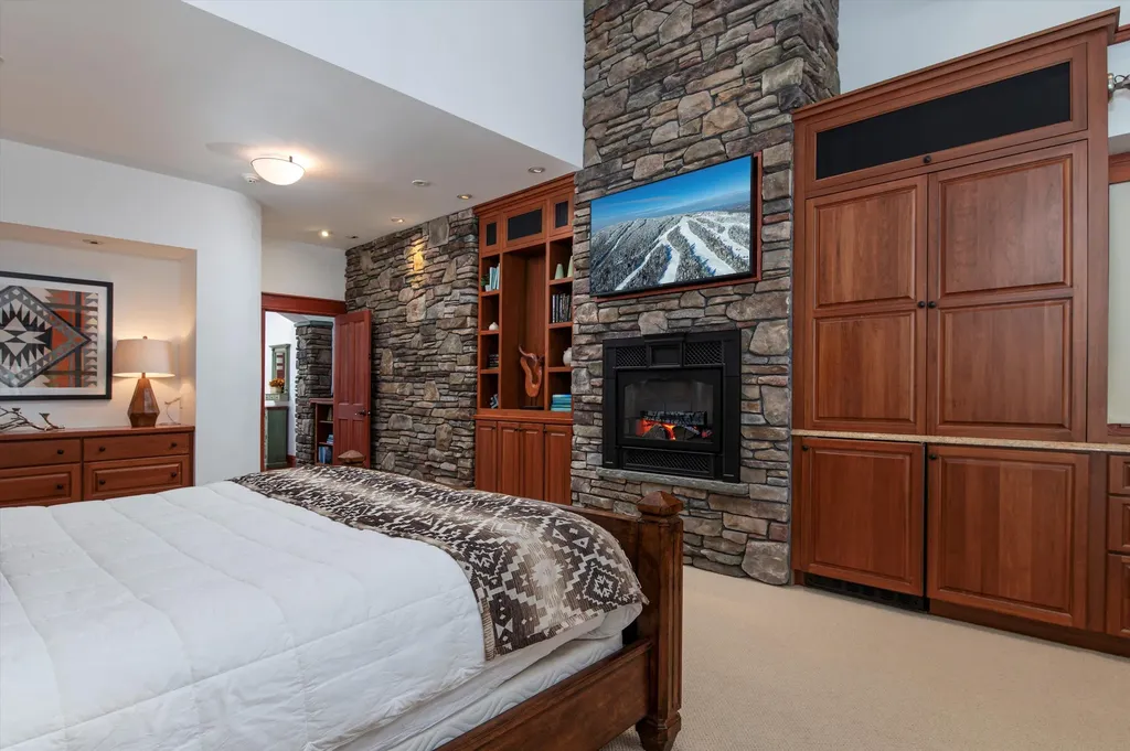 51 East Ash Road Plymouth VT 05056